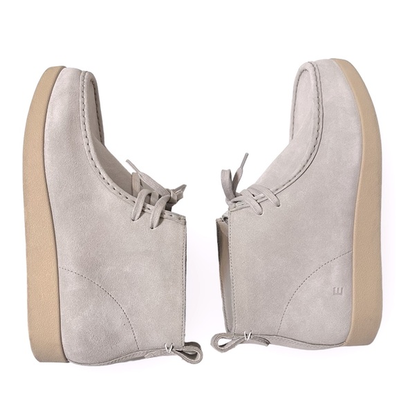 Everlane The Moc Toe Leather Chukka Desert Boot in Stone Grey Suede Like New 9 - Picture 8 of 16